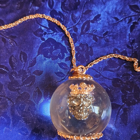 💀🔮Betsey Marcasite Colored Stone Skull inside Crystal Ball Globe - NWOT🔮💀 - Picture 13 of 13